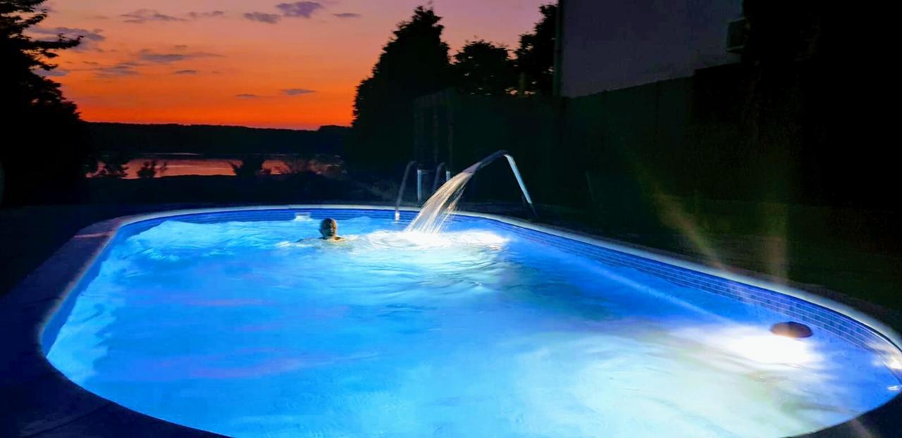 Vila Mila Riverside Apartments สเมเดเรโว ภายนอก รูปภาพ
