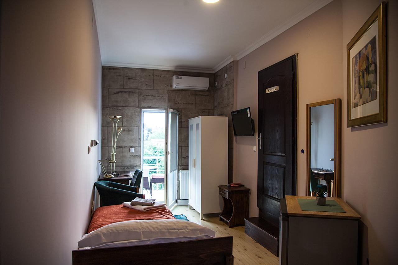 Vila Mila Riverside Apartments สเมเดเรโว ภายนอก รูปภาพ